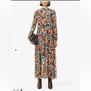 DIANE VON FURSTENBERG
Nea floral-print silk-blend maxi dress